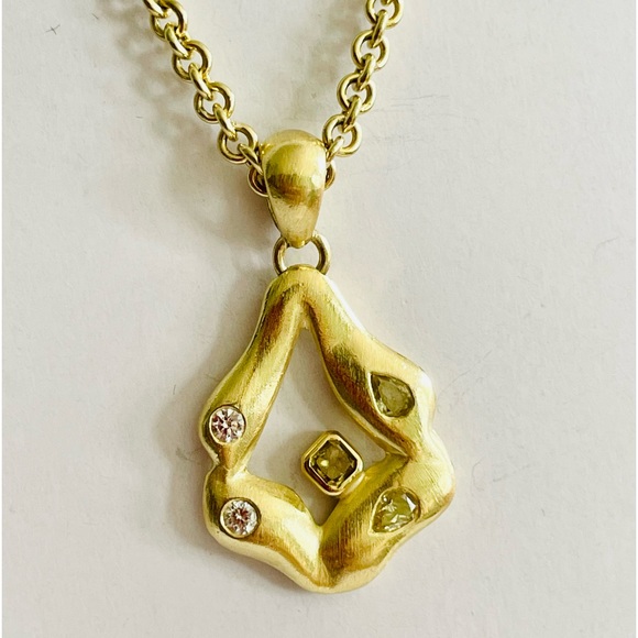 LISA DES CAMPS - Solid 18k yellow gold necklace chain with diamond pendant - Picture 9 of 12